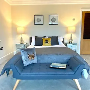 Private - The River At Burway House On The River Thames , Chertsey United Kingdom